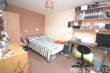 3 Bed - Wokingham Road, Reading - Photo 5