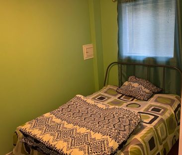 For Lease - 32 Four Seasons Crescent Unit# Walkout BASEMENT, Newmar... - Photo 2