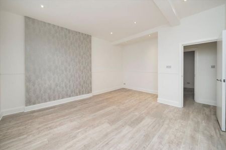 3 bedroom flat to rent - Photo 2