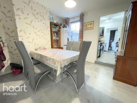 2 bedroom terraced house to rent - Photo 4