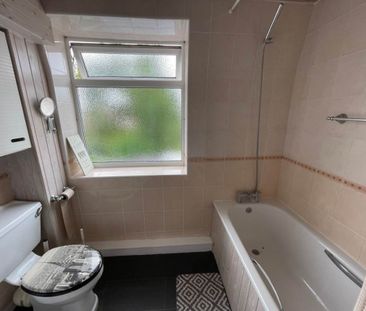 Claverham, North Somerset - Photo 4