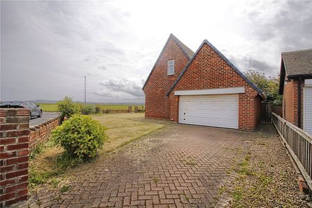 4 bed house to rent in Oak Road, Redcar, TS10 - Photo 3