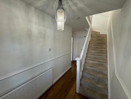3 bedroom terraced house to rent - Photo 2