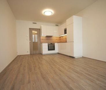 Pronájem bytu 1+kk 36 m² - Photo 1