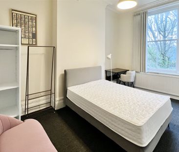 Fortess Road, London - Photo 5