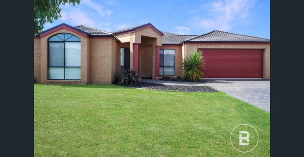 Family home in popular Strathfieldsaye - Photo 1
