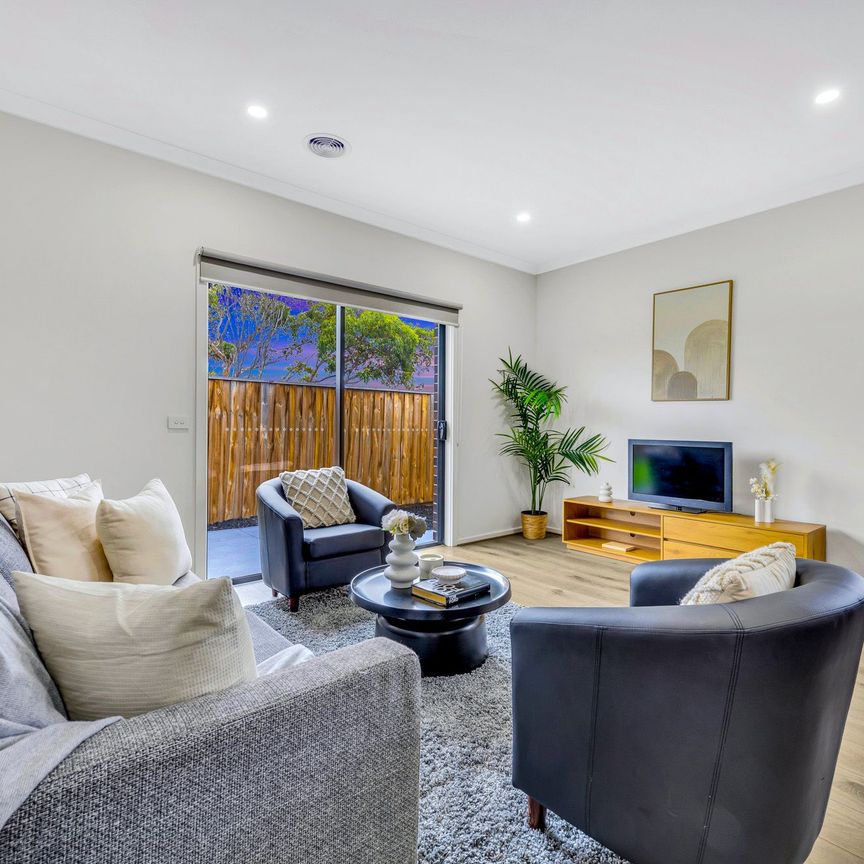 Your Ideal Family Lifestyle Starts Here! - Photo 1