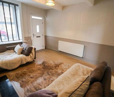 2 bedroom terraced house to rent - Photo 3