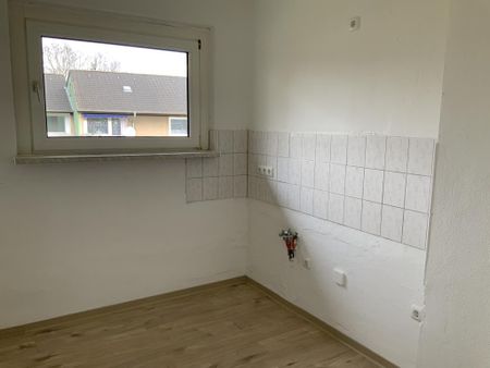Perfekt für kleine Familien: helle 3-Zimmer-Wohnung im 2. OG in Ahlen - Photo 3