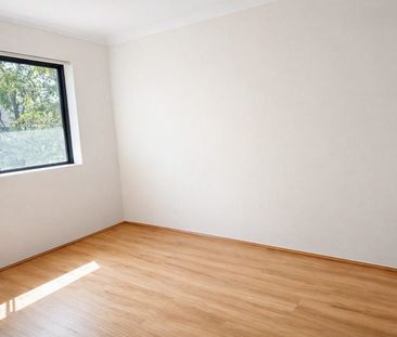 Walking distance to shops & station ! - Photo 5