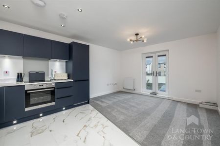 Halo Mews, Sherford, Plymouth - Photo 3