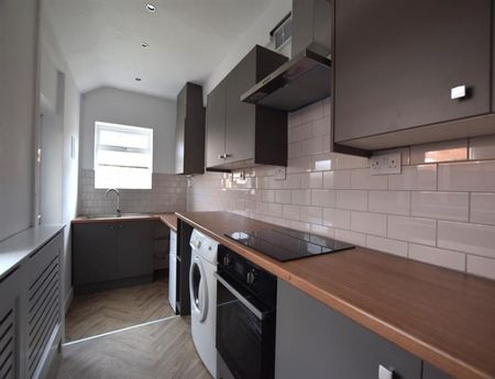 2 Bedroom Terraced To Let - Photo 3