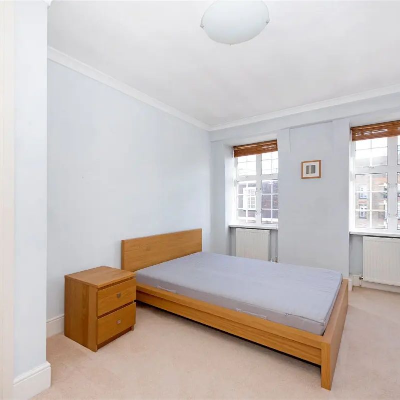 2 bedroom flat in Heathfield Terrace - Photo 1