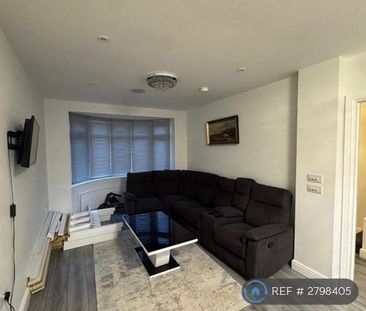 3 bedroom terraced house to rent - Photo 6