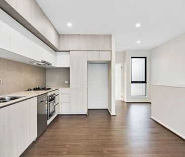 Modern townhouse delight! - Photo 3