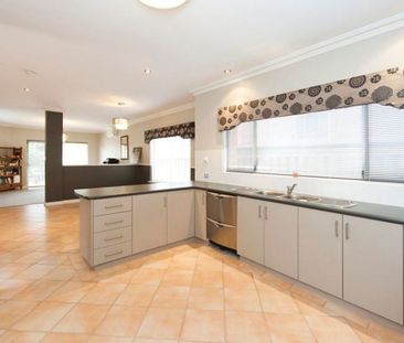 Spacious Rear Home HOME OPEN WEDNESDAY 15 JULY AT 9.30AM SHARP! - Photo 6