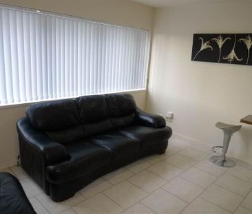 12e Comber Road, Dundonald, Belfast, BT16 2AB - Photo 4