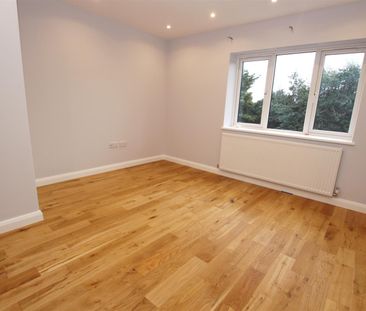 1 bedroom Terraced House to let - Photo 5