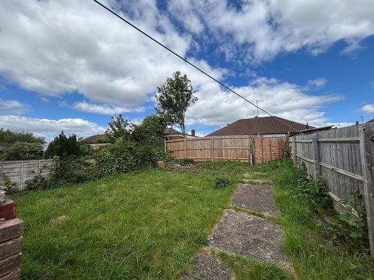 2 bedroom bungalow to rent - Photo 1