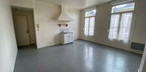 Appartement 1 pièce à louer - Centre-ville de Saint Quentin - Photo 2