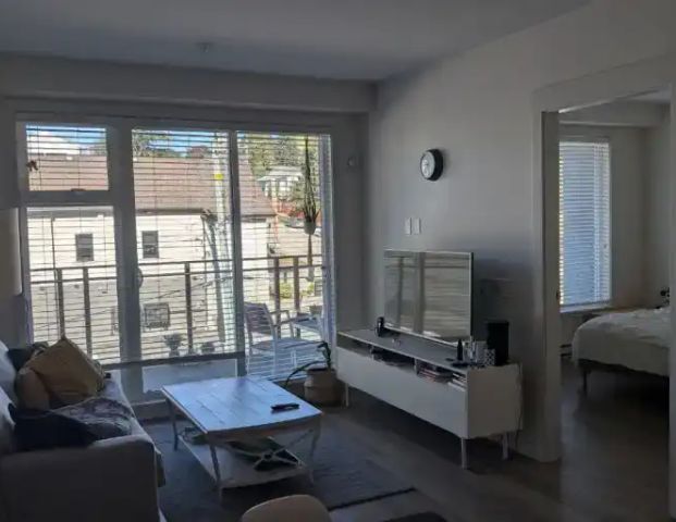 Modern 1 Bed + Den Condo | Capitol Building, New Westminster | 1012 Auckland Street, New Westminster - Photo 1