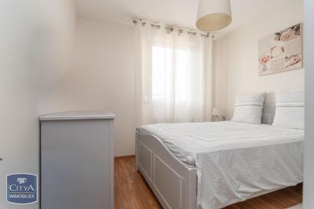 Location Appartement 2 pièces 48m² CHALON SUR SAONE 71100 - Photo 3