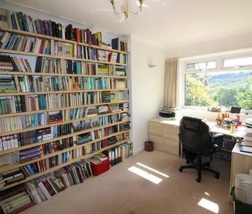 4 bedroom detached house to rent - Photo 2