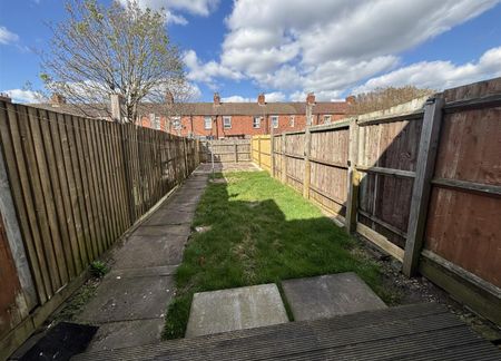 2 bedroom house - terraced to rent - Photo 4