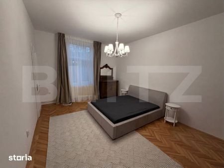 Apartament 3 camere, 90 mp, Ultracentral, Parcare inclusa, Renovat - Fotografie 3