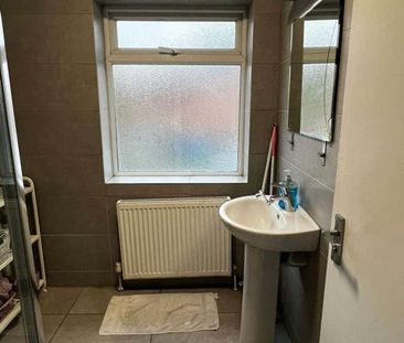 Room in a Shared House, Western Avenue, W3 - Photo 6