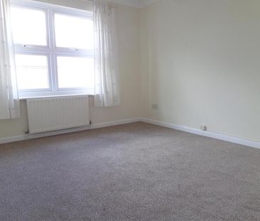 2 bedroom apartment to rent Hamble - Photo 3