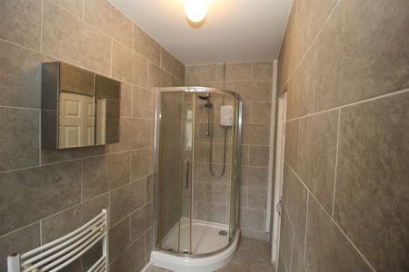 3 Bedroom Terraced House for Rent - Photo 5