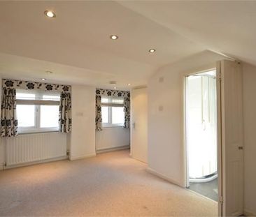 4 bedroom semi-detached house to rent - Photo 1