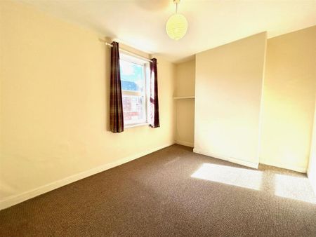 3 bedroom terraced house to rent - Photo 4