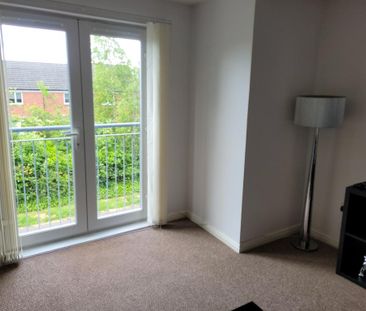 2 bedroom flat to rent - Photo 2
