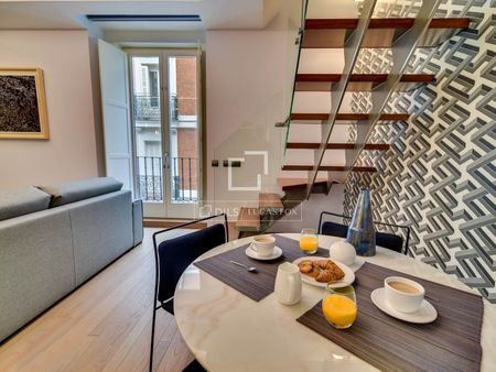 Exclusive 2-Bedroom Luxury Duplex for Short-Term Rental - Photo 5