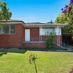 Charming Three Bedroom Home in The Heart of North Ryde - Photo 3