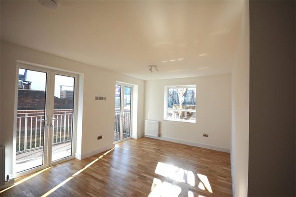 East Street, Epsom, Surrey, KT17 1EB - Photo 1