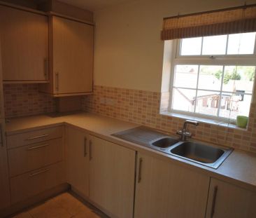 2 bedroom maisonette to rent - Photo 3