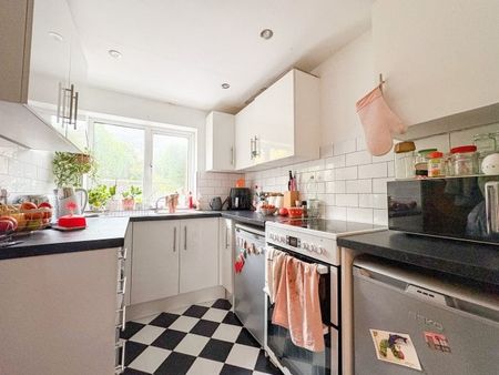 Western Road, Crowborough - Photo 2