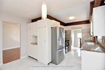 For Lease - 41 Crosswood Lane, Brampton, Ontario - Photo 2