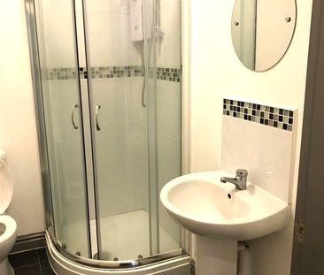 1 Bed Flat, Marlborough Grove, CH43 - Photo 2