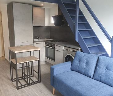ST-MAUR DES FOSSES - petit duplex meublé - Photo 2
