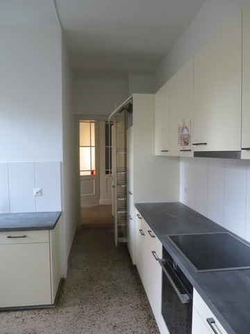 Charmante Altbauwohnung mit Balkon - Photo 2