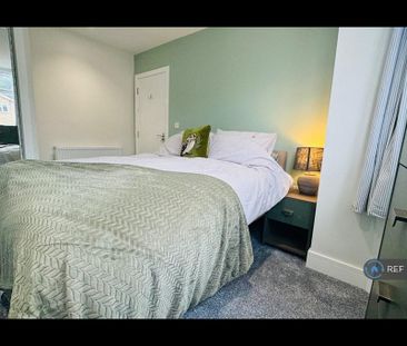 Couples room in shared house : £525 per month - Photo 3