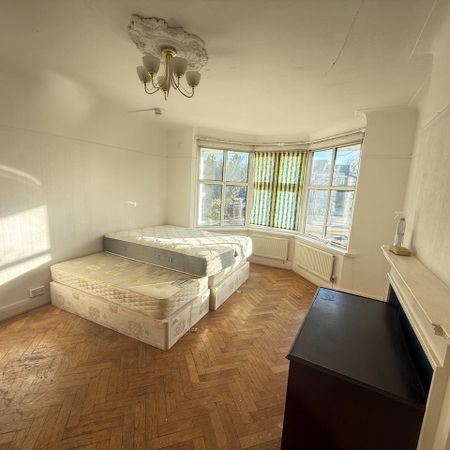1 Bed Detached House, Broadlands Avenue, SW16 - Photo 3