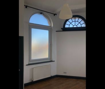 2 Bed Flat, Church Road, BS5 - Photo 1