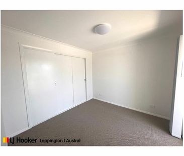 FONZI FLAT | MOVE RIGHT IN - Photo 4