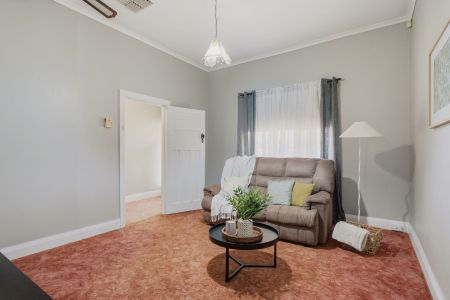 Character, Space & Lifestyle in the Heart of Collie - Photo 4