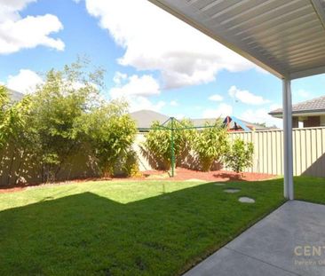 Modern 3 Bedroom House - Photo 6